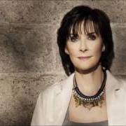 El texto musical BOADICEA de ENYA también está presente en el álbum Paint the sky with stars: the best of enya (1997)