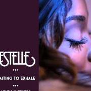 El texto musical I DON'T WANNA STAY de ESTELLE también está presente en el álbum Love & happiness vol. 2: waiting to exhale (2013)