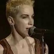 El texto musical (MY MY) BABY'S GONNA CRY de EURYTHMICS también está presente en el álbum Live 1983-1989 (1993)