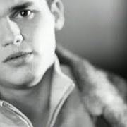 El texto musical SUSPICIOUS MINDS de GARETH GATES también está presente en el álbum What my heart wants to say (2003)