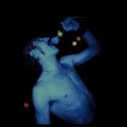 El texto musical STRANGE UNCLES FROM ABROAD de GOGOL BORDELLO también está presente en el álbum East infection ep (2005)