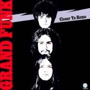El texto musical AIMLESS LADY de GRAND FUNK RAILROAD también está presente en el álbum Closer to home (1970)