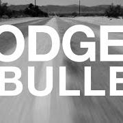 El texto musical DODGED A BULLET de GREG LASWELL también está presente en el álbum Everyone thinks i dodged a bullet (2016)