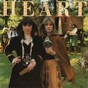 El texto musical TREAT ME WELL de HEART también está presente en el álbum Little queen (1977)