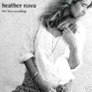 El texto musical NEW LOVE de HEATHER NOVA también está presente en el álbum These walls (1990)