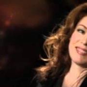 El texto musical SUR LE TAPIS VERT de ISABELLE BOULAY también está presente en el álbum Fallait pas (1996)