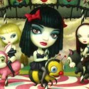 El texto musical WITCH HUNT de JACK OFF JILL también está presente en el álbum Clear hearts grey flowers (2000)
