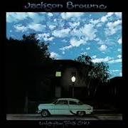 El texto musical THE ROAD AND THE SKY de JACKSON BROWNE también está presente en el álbum Late for the sky (1974)