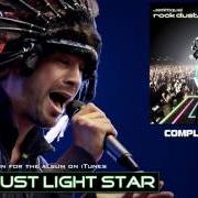 El texto musical WHITE KNUCKLE RIDE de JAMIROQUAI también está presente en el álbum Rock dust light star (2010)