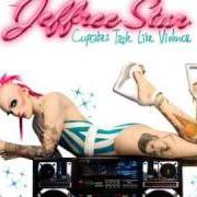 El texto musical SO FIERCE de JEFFREE STAR también está presente en el álbum Cupcakes taste like violence ep (2008)