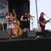 El texto musical I'VE BEEN A FOOL ONE TIME BEFORE de JIM LAUDERDALE también está presente en el álbum Old time angels (2013)