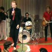 El texto musical KINDA KUTE (A POP SONG) de JOE JACKSON también está presente en el álbum I'm the man (1979)