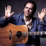 El texto musical THROUGH YOUR HANDS de JOHN HIATT también está presente en el álbum Hiatt comes alive at budokan? (1994)