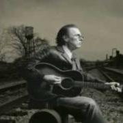 El texto musical BLUE TELESCOPE de JOHN HIATT también está presente en el álbum Perfectly good guitar + bonus cd (1993)