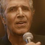 El texto musical LES PARVIS de JULIEN CLERC también está presente en el álbum Les parvis (2025)