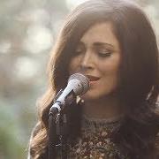 El texto musical SPEAK TO ME de KARI JOBE también está presente en el álbum The garden (2017)