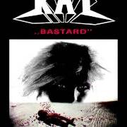 El texto musical W BEZKSZTALTNEJ BRYLE UWIEZIONY de KAT también está presente en el álbum Bastard (1992)