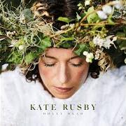 El texto musical I AM CHRISTMAS de KATE RUSBY también está presente en el álbum Holly head (2019)