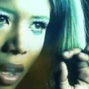 El texto musical SUSPENDED de KELIS también está presente en el álbum Kaleidoscope (1999)