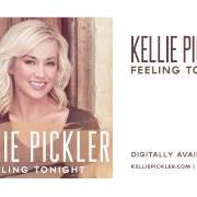 El texto musical FEELING TONIGHT de KELLIE PICKLER también está presente en el álbum Feeling tonight (2015)