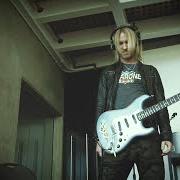 El texto musical WOMAN LIKE YOU de KENNY WAYNE SHEPHERD también está presente en el álbum The traveler (2019)