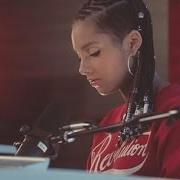 El texto musical WE ARE HERE de ALICIA KEYS también está presente en el álbum We are here (2014)