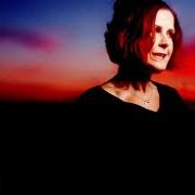 El texto musical LOVE RESURRECTION de ALISON MOYET también está presente en el álbum Singles (1995)