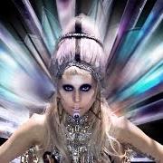 El texto musical YOU AND I de LADY GAGA también está presente en el álbum Born this way (2011)