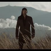 El texto musical LOVE ON THE BEAT de LAIBACH también está presente en el álbum Spectre (2014)