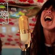 Nicki Bluhm